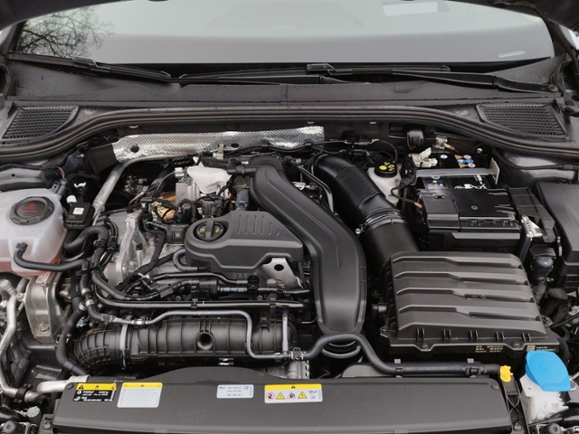 Golf VIII Life 1.5 TSI BusinessPrem./PANO KLIMA 