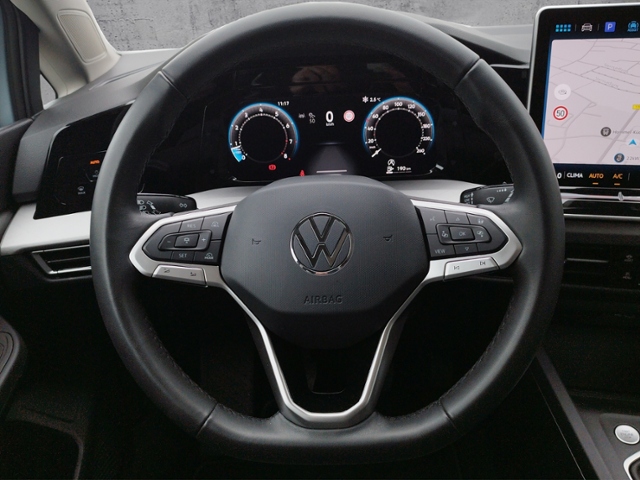 Golf VIII Life 1.5 TSI BusinessPrem./PANO KLIMA 