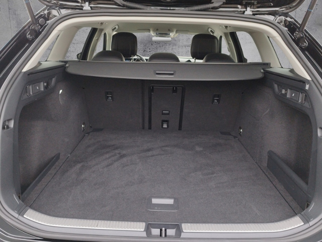 Passat Variant Business 1.5 eTSI DSG IQ.DRIVE/SH