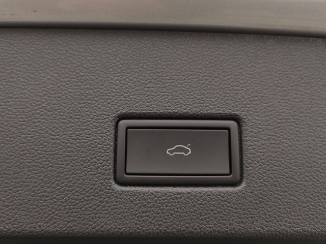 T-Roc R 2.0 TSI 4Motion DSG PANO/DCC KLIMA LED N