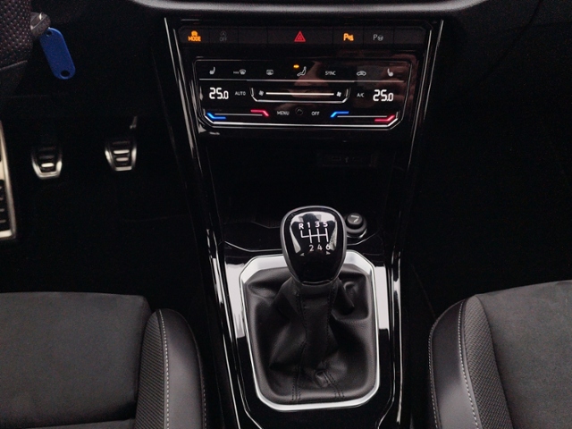 T-Roc R-Line 1.0 TSI Business/SHZ KLIMA LED NAVI