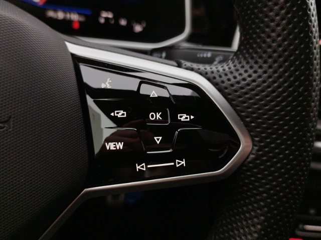 T-Roc R-Line 1.0 TSI Business/SHZ KLIMA LED NAVI