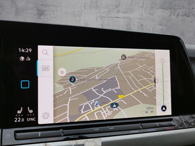 Golf VIII Life 1.5 TSI LED+/NAV/SHZ KLIMA NAVI A