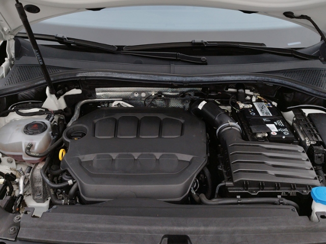 Tiguan R-Line 2.0 TSI 4Motion DSG IQ.LIGHT KLIMA