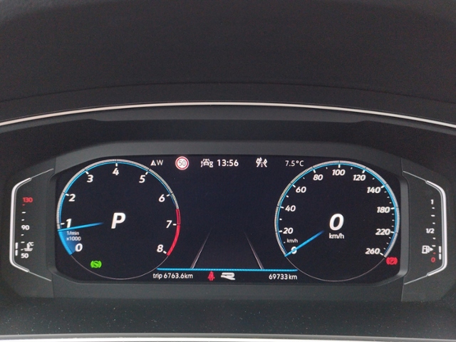 Tiguan R-Line 2.0 TSI 4Motion DSG IQ.LIGHT KLIMA