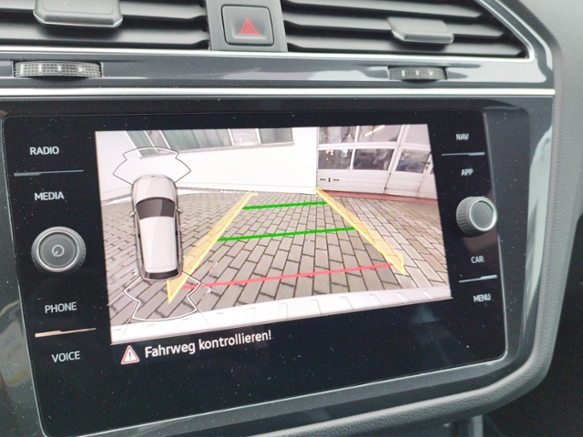 Tiguan R-Line 2.0 TSI 4Motion DSG IQ.LIGHT KLIMA