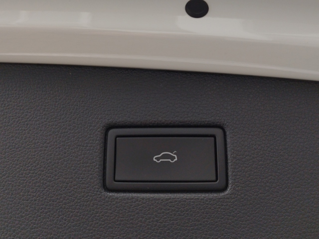 Tiguan R-Line 2.0 TSI 4Motion DSG IQ.LIGHT KLIMA