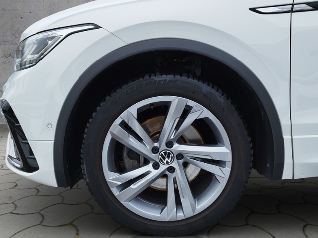 Tiguan R-Line 2.0 TSI 4Motion DSG IQ.LIGHT KLIMA