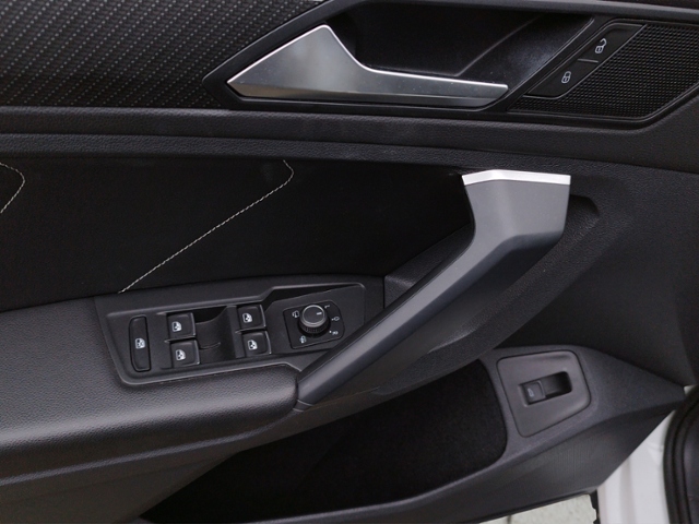 Tiguan R-Line 2.0 TSI 4Motion DSG IQ.LIGHT KLIMA