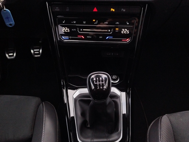 T-Roc R-Line 1.0 TSI Business/SHZ KLIMA LED NAVI