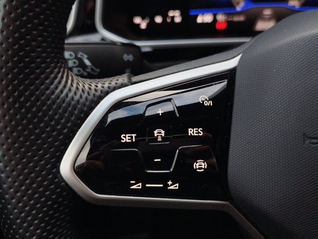 T-Roc R-Line 1.0 TSI Business/SHZ KLIMA LED NAVI