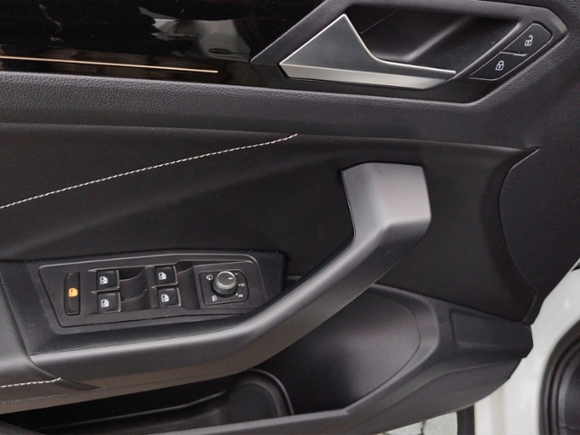 T-Roc R-Line 1.0 TSI Business/SHZ KLIMA LED NAVI