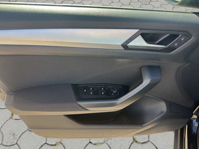 T-Roc Life 1.0 TSI 5JG/LED/NAV/PARKLENK/SHZ