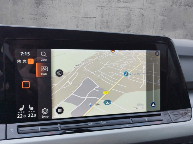 Golf VIII Variant Life 2.0 TDI DSG 5JG/AHK/NAV