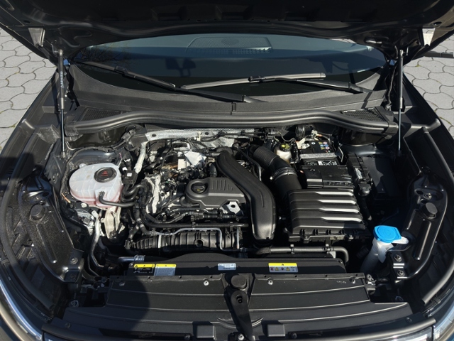 Tiguan 1.5 eTSI DSG AHK/NAV/SHZ/IDA KLIMA LED NA