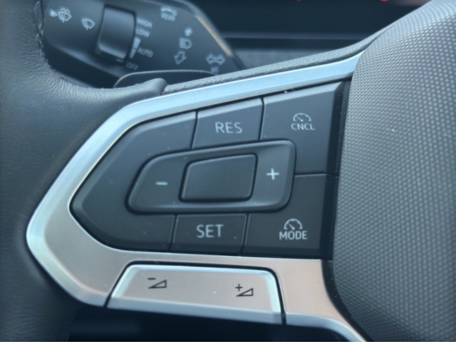 Tiguan 1.5 eTSI DSG AHK/NAV/SHZ/IDA KLIMA LED NA