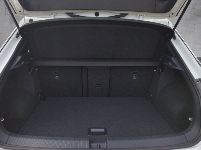 T-Roc R-Line 1.5 TSI DSG IQ.DRIVE KLIMA LED ALU