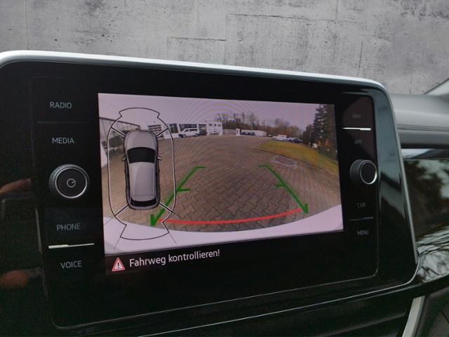 T-Roc R-Line 1.5 TSI DSG IQ.DRIVE KLIMA LED ALU