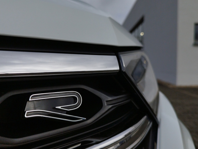 T-Roc R-Line 1.5 TSI DSG IQ.DRIVE KLIMA LED ALU