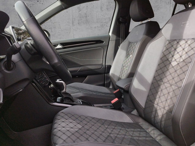 T-Roc R-Line 1.5 TSI DSG IQ.DRIVE KLIMA LED ALU