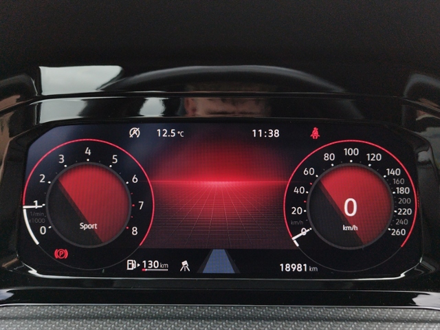 Golf VIII 1.5 TSI R-LINE LED/SHZ/KLIMA/ALU