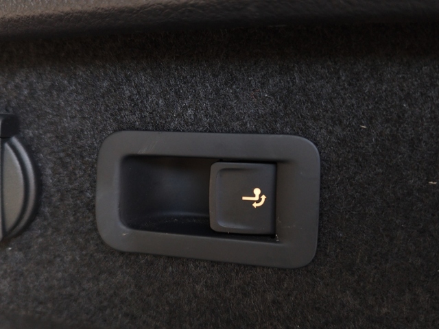 Passat Variant Business 2.0 TDI DSG IQ.DRIVE/IQ.