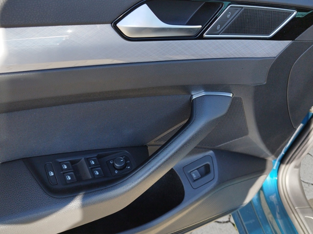 Passat Variant Business 2.0 TDI DSG IQ.DRIVE/IQ.