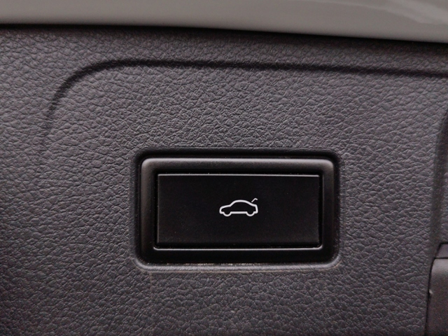 Passat Variant Business 2.0 TDI DSG AHK/ACC/NAV