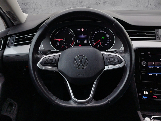 Passat Variant Business 2.0 TDI DSG AHK/ACC/NAV