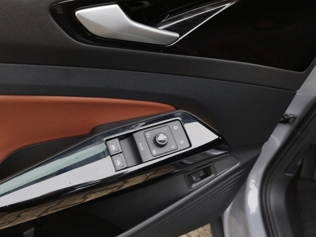 ID.5 Pro Performance 82kWh STH/WP/HUD/MATRIX