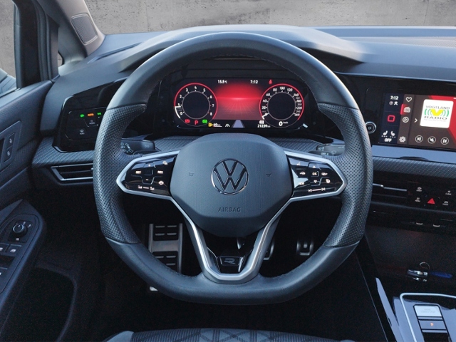 Golf VIII 2.0 TSI DSG R-LINE LIGHTASSIST/RFK/SHZ