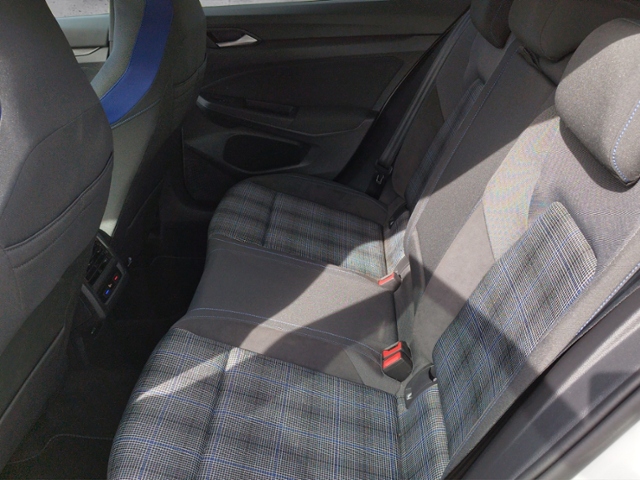 Golf VIII GTE 1.4 TSIeHybrid DSG NAV/LED+/RFK/3-