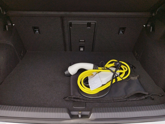 Golf VIII GTE 1.4 TSIeHybrid DSG NAV/LED+/RFK/3-