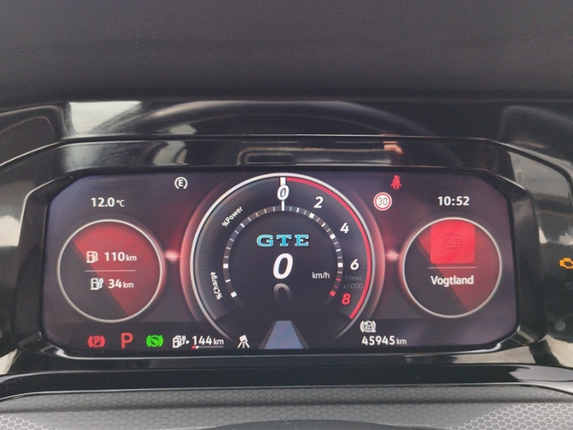 Golf VIII GTE 1.4 TSIeHybrid DSG NAV/LED+/RFK/3-