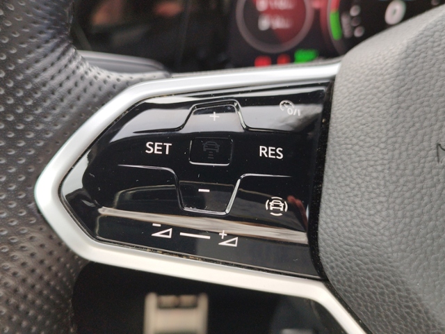 Golf VIII GTE 1.4 TSIeHybrid DSG NAV/LED+/RFK/3-