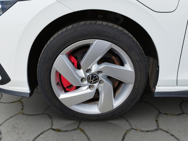 Golf VIII GTE 1.4 TSIeHybrid DSG NAV/LED+/RFK/3-