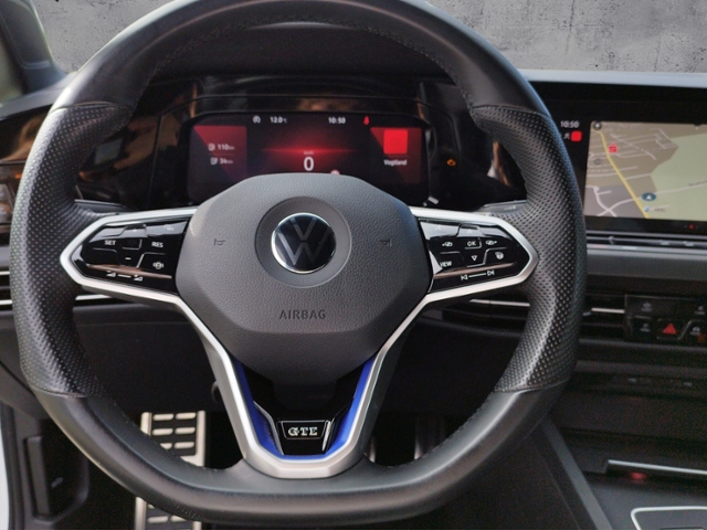 Golf VIII GTE 1.4 TSIeHybrid DSG NAV/LED+/RFK/3-