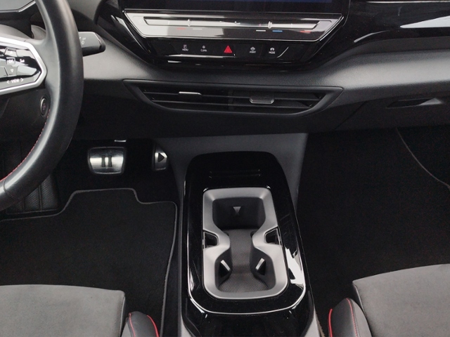 ID.5 GTX 82kWh 4M WP/STH/360°/PANO/HUD/ACC