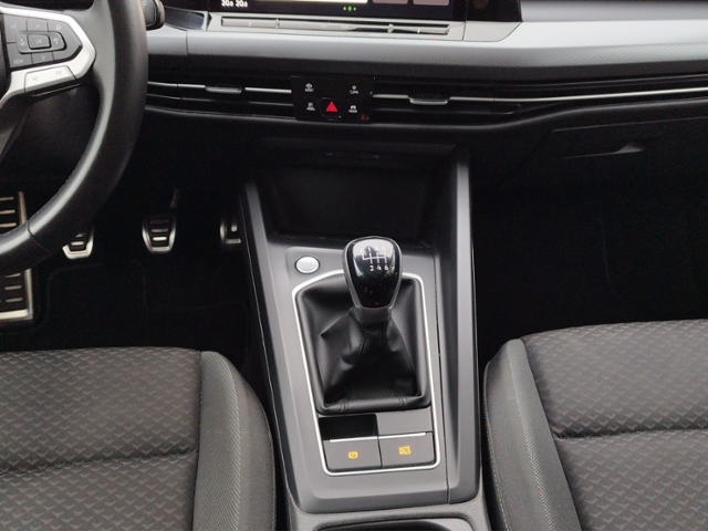 Golf VIII Active 1.5 TSI 5JG/AHK/ACC/PANO/NAV