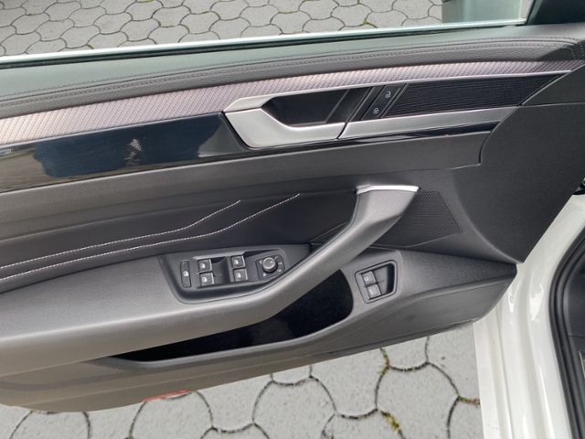 Arteon 1.4 TSI eHybrid R-LINE PANO/DCC/STH/360°