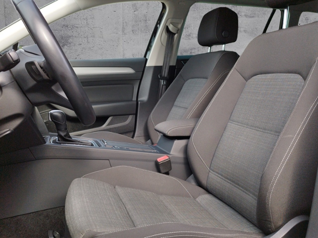 Passat Variant Business 2.0 TDI DSG RFK/MASSAGE