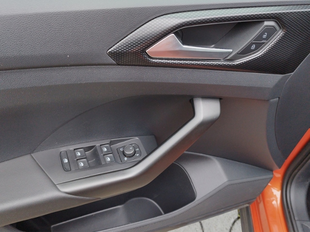 T-Cross Life 1.0 TSI DSG ACC/SHZ/L+S/NAV