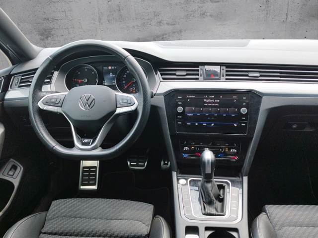 Passat Variant Business 2.0 TDI DSG R-LINE/DCC