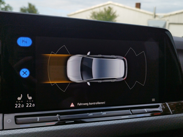 Golf VIII Active1.0 TSI MATRIX/PANO/CARPLAY