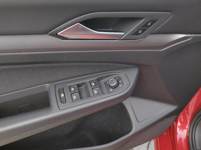 Golf VIII Active1.0 TSI MATRIX/PANO/CARPLAY