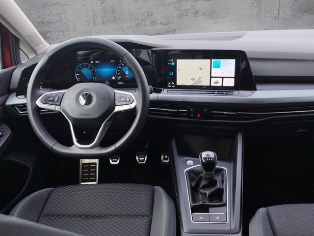 Golf VIII Active1.0 TSI MATRIX/PANO/CARPLAY