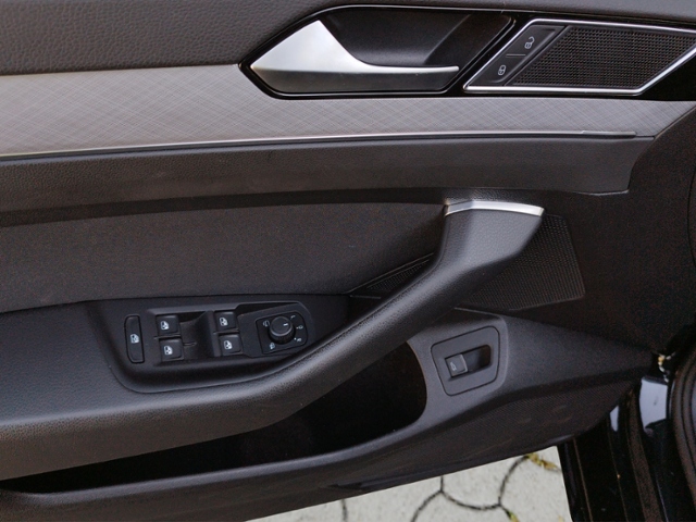 Passat Variant Business 2.0 TDI DSG AHK/MATRIX