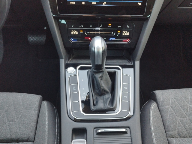 Passat Variant Business 2.0 TDI DSG AHK/MATRIX