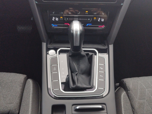 Passat Variant Business 2.0 TDI DSG AHK/RKF