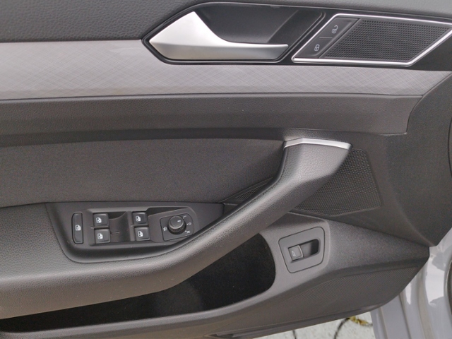 Passat Variant Business 2.0 TDI DSG AHK/RKF